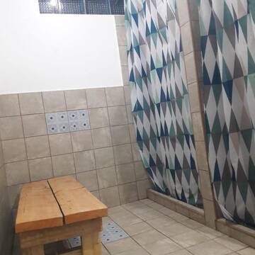 Фото номера Кровать в общем номере для мужчин и женщин с 10 кроватями Хостелы Udabno Hostel г. Удабно 16